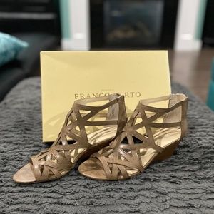 Franco Sarto Women's L-Kacia Stone Wedge Sandal